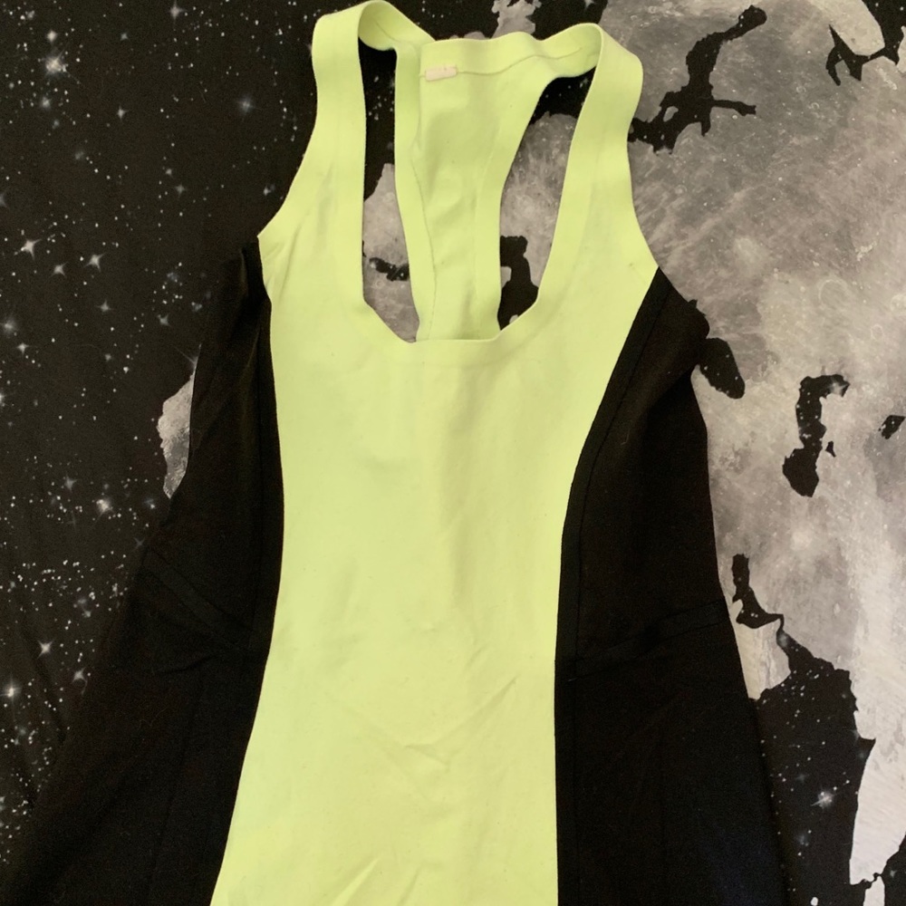 Lululemon workout top
